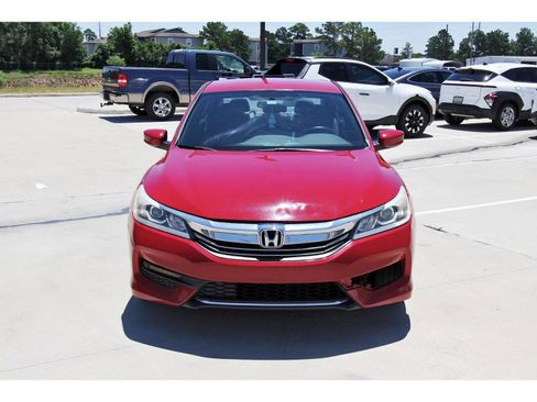 Used 2017 Honda Accord Sport image 2