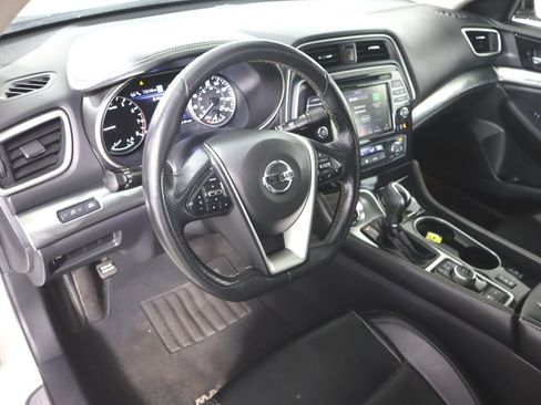 Certified 2021 Nissan Maxima 3.5 SV w/ Floor Mat Group image 9