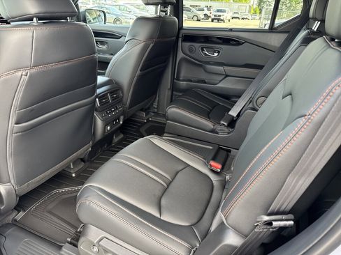New 2026 Honda Pilot TrailSport image 9