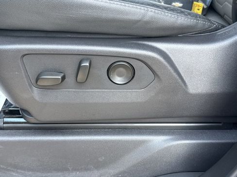 Used 2025 Chevrolet Silverado 2500 ZR2 w/ Technology Package image 19