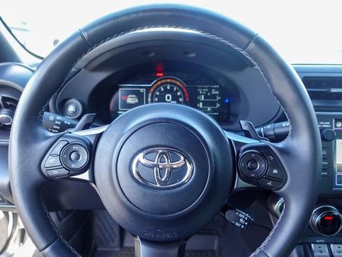 Certified 2023 Toyota GR86 image 15