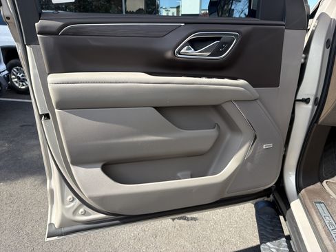 Used 2023 Chevrolet Tahoe Z71 AWD/4WD image 14