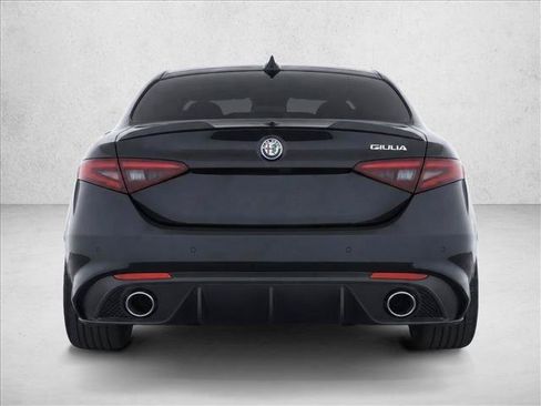 Used 2021 Alfa Romeo Giulia Sprint w/ Nero Edizione RWD image 6