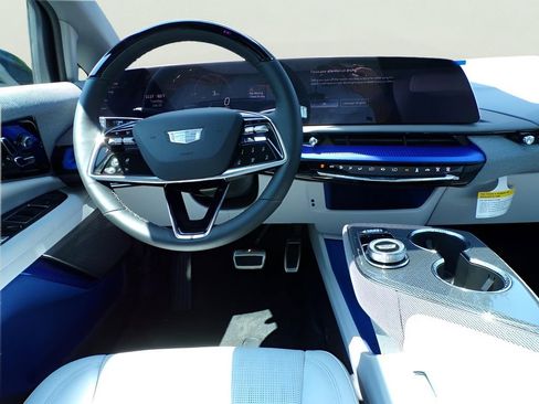 New 2025 Cadillac Optiq Sport 2 image 9