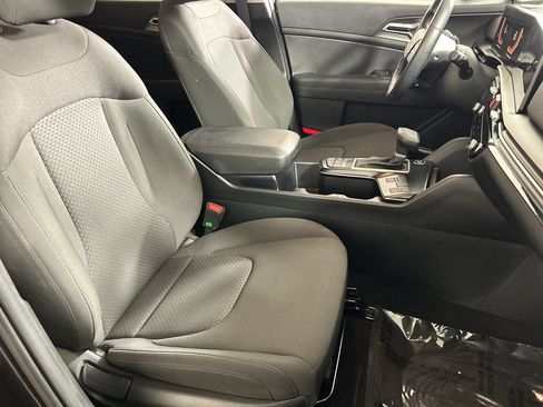 Used 2026 Kia Sportage LX FWD image 26