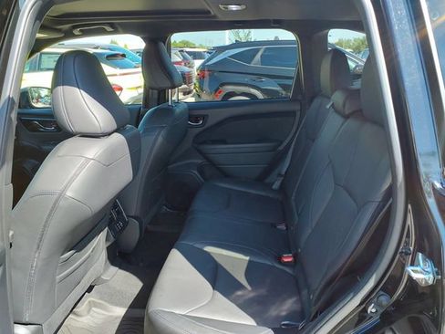 Used 2025 Subaru Forester Limited w/ Popular Package #2 AWD/4WD image 10