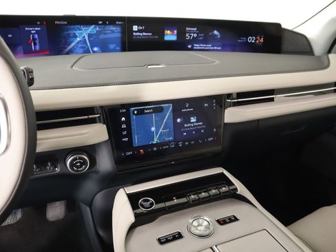 New 2026 Lincoln Navigator Reserve w/ Jet Appearance Package AWD/4WD image 5