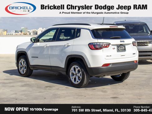 Used 2025 Jeep Compass Latitude image 4