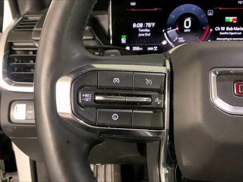 Used 2024 GMC Acadia Elevation AWD/4WD image 18