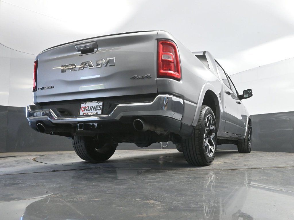 Used 2025 RAM 1500 Laramie AWD/4WD image 35