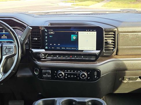 Used 2025 Chevrolet Silverado 2500 LT AWD/4WD image 14