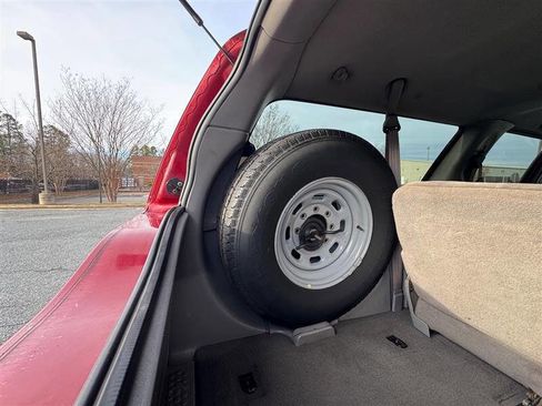 Used 2000 Ford Excursion XLT image 9