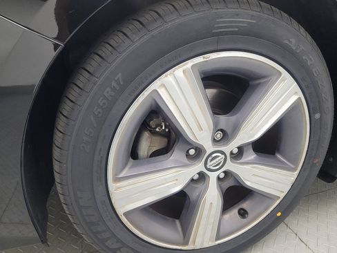 Used 2020 Nissan Altima 2.5 S FWD image 31