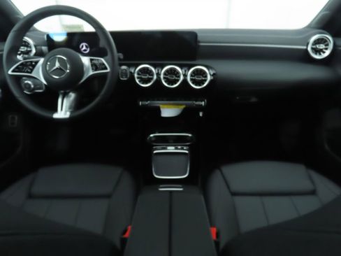 Certified 2025 Mercedes-Benz CLA 250 image 14