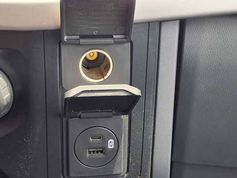 Used 2022 Ford F150 XLT image 35