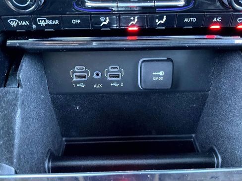 Used 2022 Jeep Grand Cherokee L Limited image 32