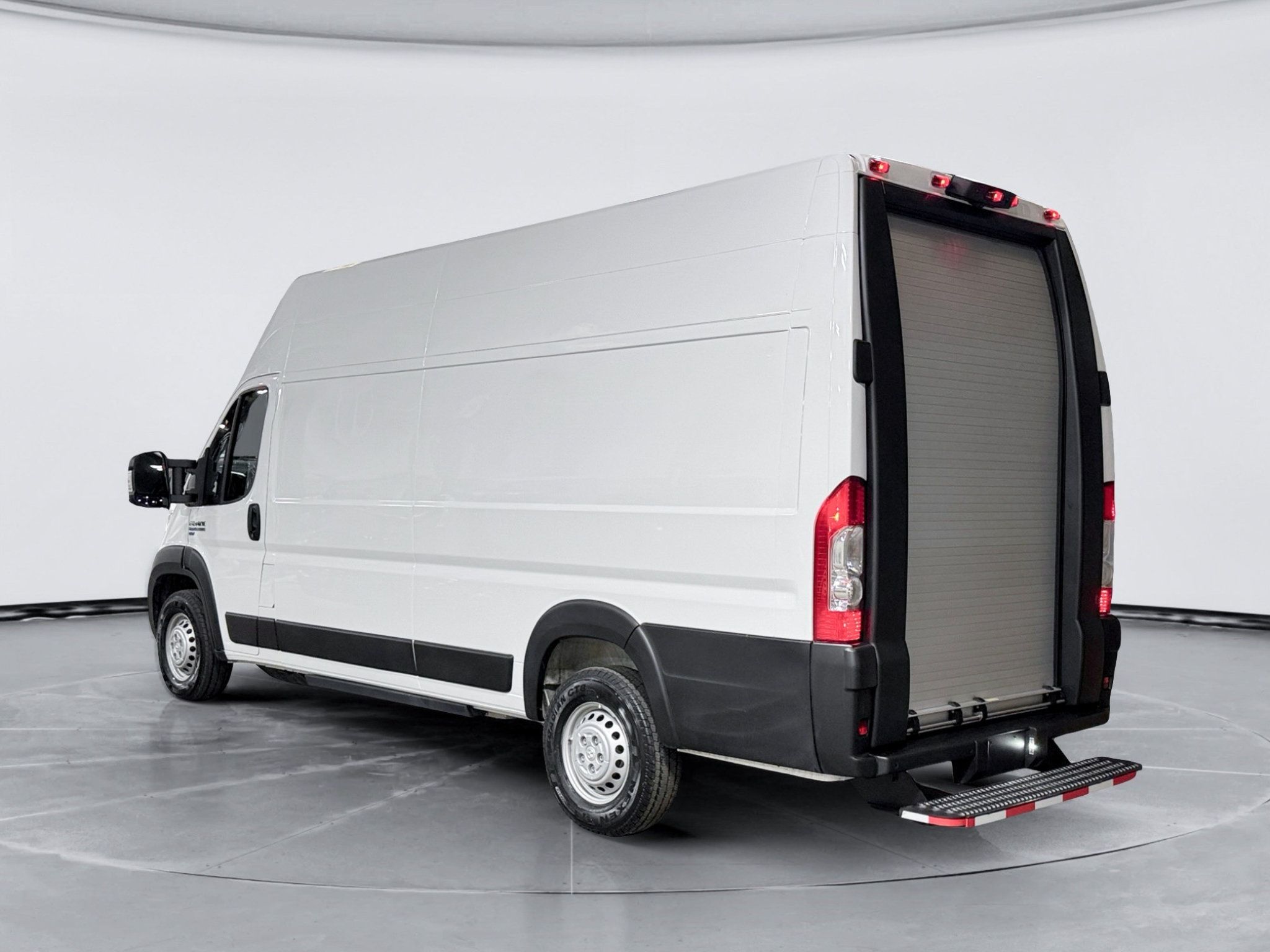 Used 2024 RAM ProMaster 3500 w/ Delivery Van Package FWD image 2