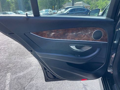 Used 2019 Mercedes-Benz E 300 image 22