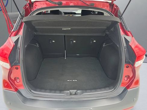 Used 2020 Nissan Kicks SR FWD image 28