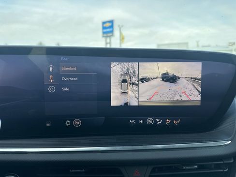 Used 2024 Buick Envision Preferred image 43