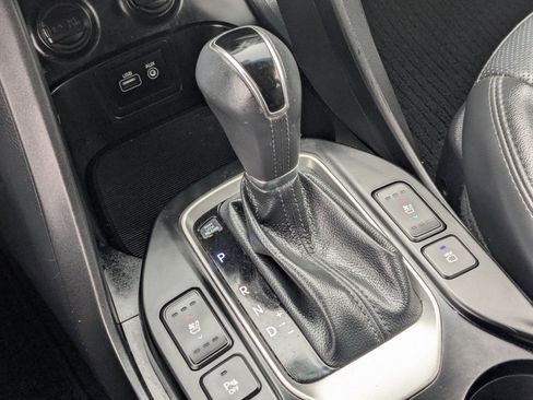 Used 2018 Hyundai Santa Fe Sport image 25