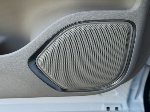 Used 2019 Lincoln Nautilus Select FWD image 23