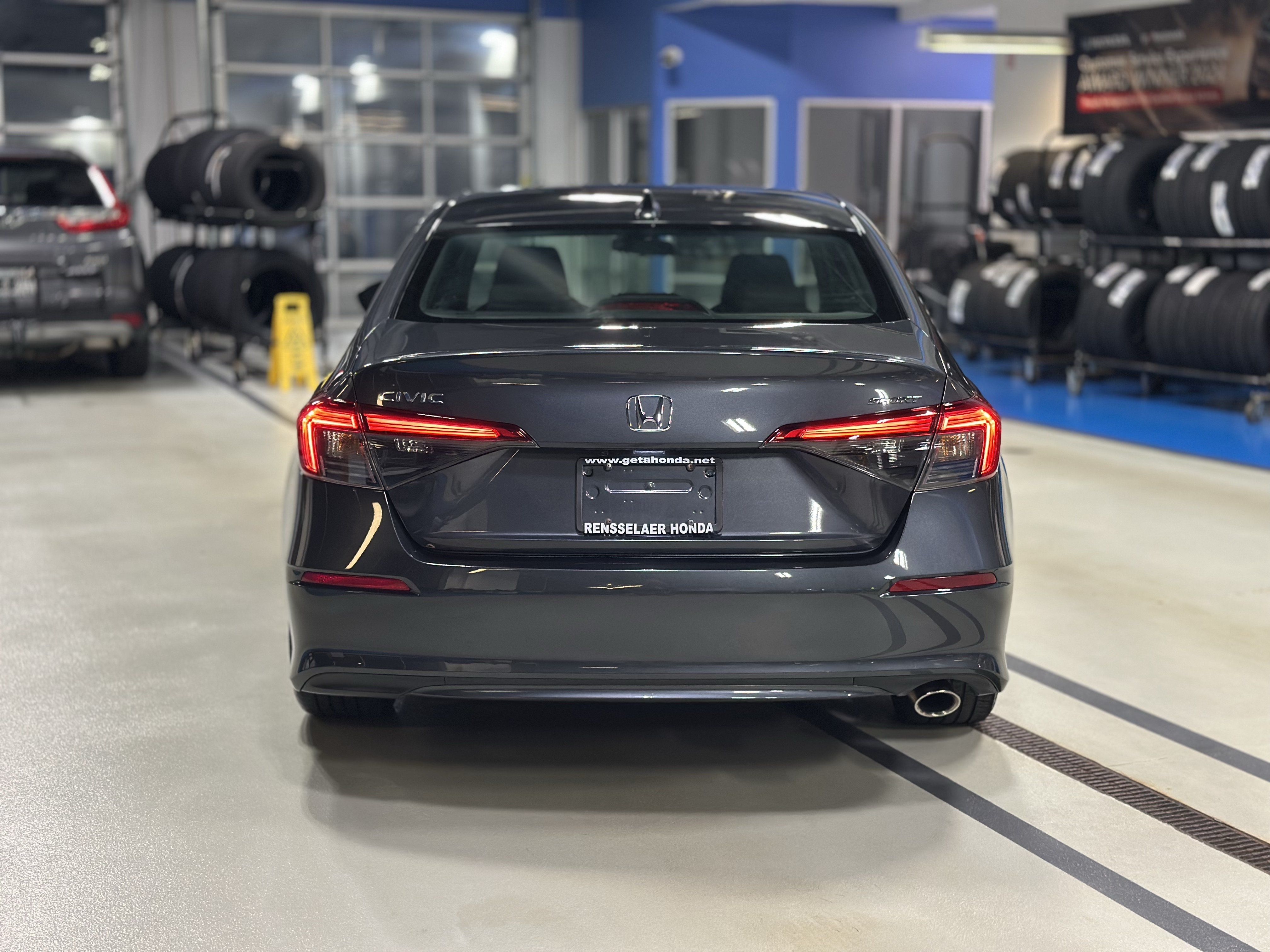 Used 2024 Honda Civic Sport image 6