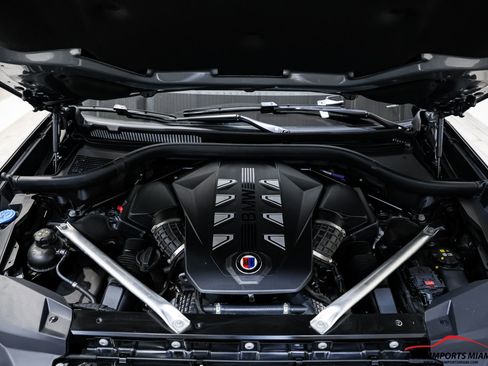 Used 2024 BMW ALPINA XB7 image 35