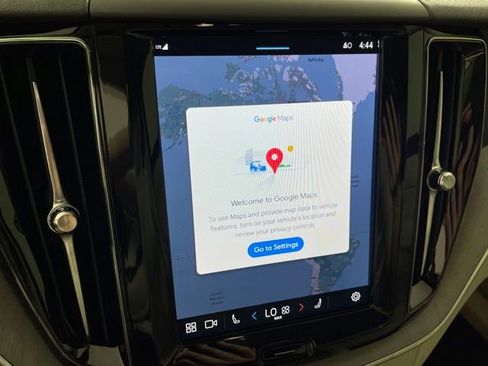 Certified 2024 Volvo XC60 T8 Plus w/ Protection Package Premier image 29