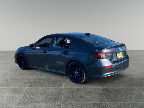 Used 2025 Honda Civic Sport image 3