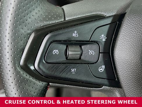 Used 2024 Chevrolet Trax RS w/ Sunroof Package image 13