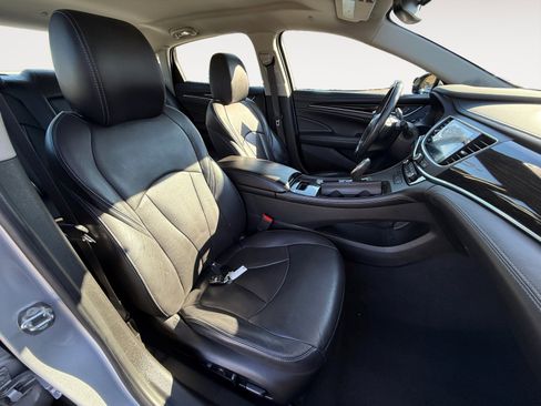 Used 2018 Buick LaCrosse Premium image 19