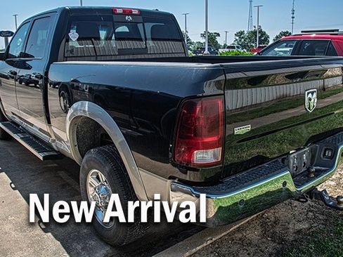 Used 2011 RAM 2500 Laramie w/ Protection Group AWD/4WD image 2