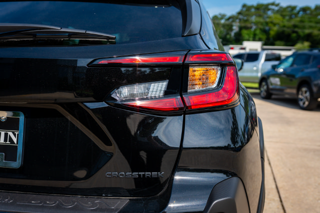 Certified 2025 Subaru Crosstrek 2.5i Premium AWD/4WD image 17