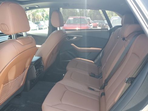 Certified 2025 Audi Q8 Premium Plus w/ Premium Plus Package AWD/4WD image 15