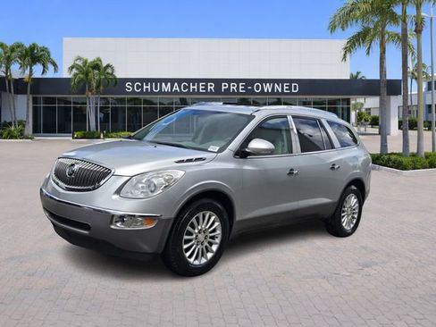Used 2011 Buick Enclave CXL image 3