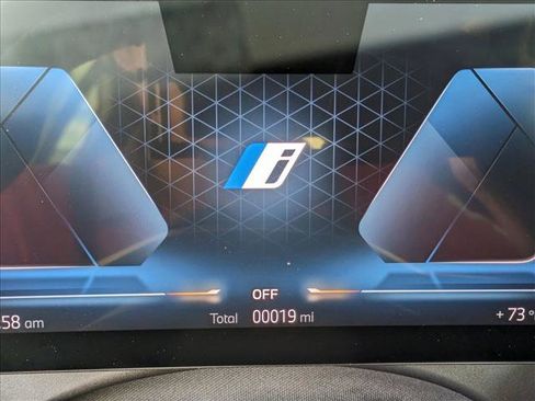 Certified 2024 BMW i5 eDrive40i w/ M Sport Package image 11