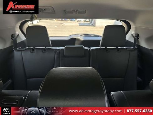 Certified 2024 Toyota Highlander XLE FWD image 15