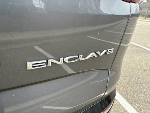Used 2019 Buick Enclave Essence image 12