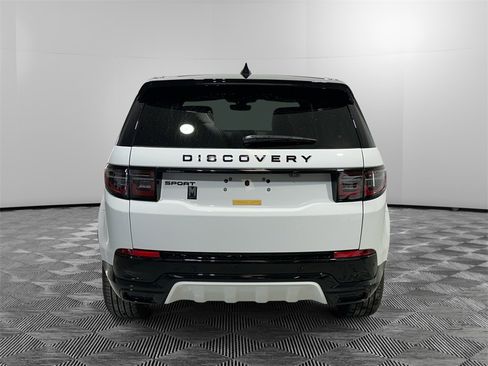 New 2025 Land Rover Discovery Sport Dynamic SE image 4