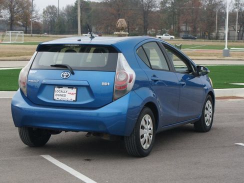 Used 2012 Toyota Prius C One image 11