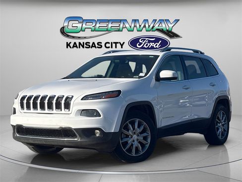 Used 2018 Jeep Cherokee Limited image 3