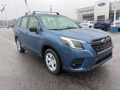 Used 2023 Subaru Forester image 3
