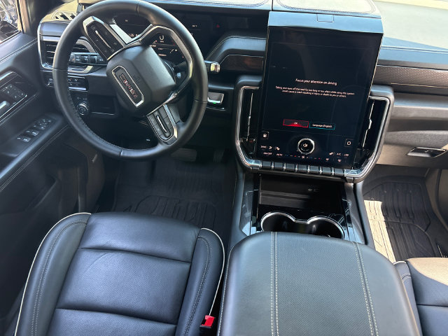 Used 2025 GMC Yukon Elevation w/ LPO, Elevation Black Package AWD/4WD image 21