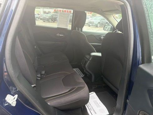Used 2015 Jeep Cherokee Latitude AWD/4WD image 18