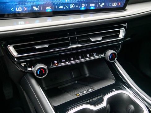 New 2026 Chevrolet Traverse LT w/ Enhanced Driving Package FWD image 31