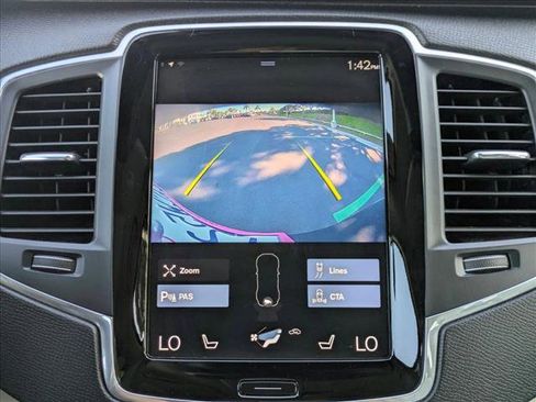 Used 2020 Volvo XC90 T5 Momentum w/ Protection Package Premier image 14