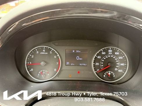 Used 2023 Kia Seltos S w/ Navigation Package FWD image 17