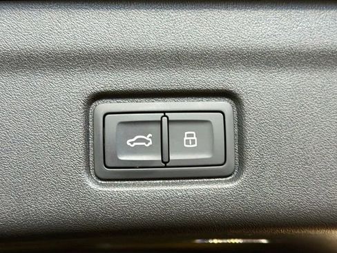 New 2027 Audi Q6 e-tron Premium AWD/4WD image 13