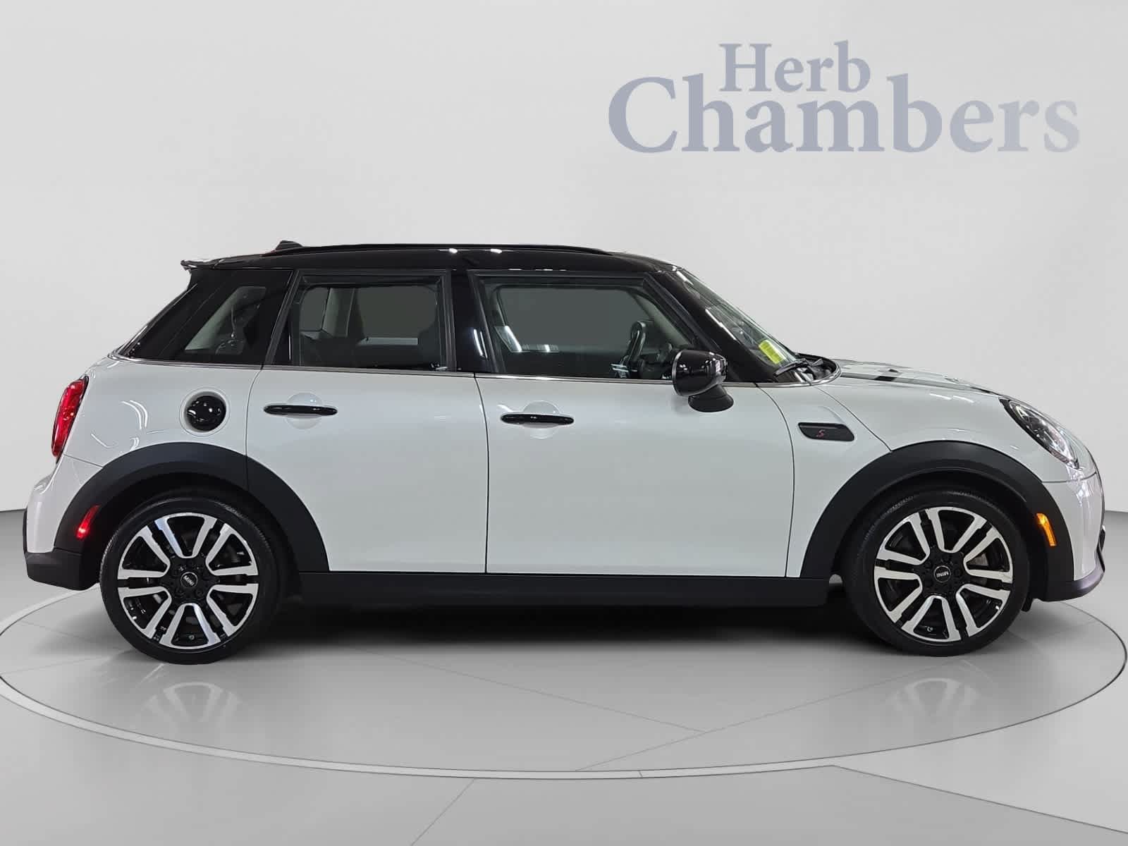 Used 2024 MINI Cooper S FWD image 10
